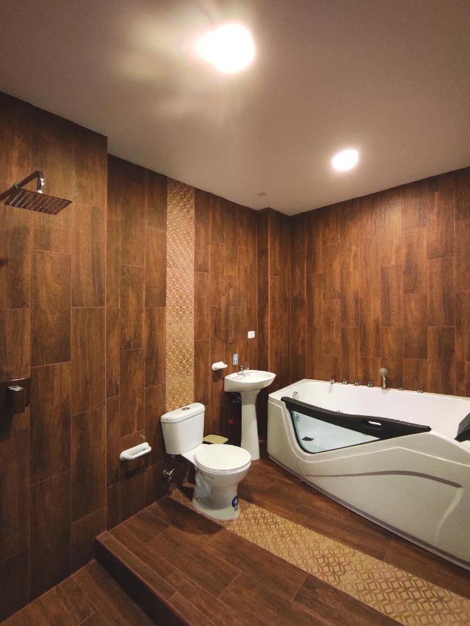 Hostal Nizza Cuenca Esterno foto