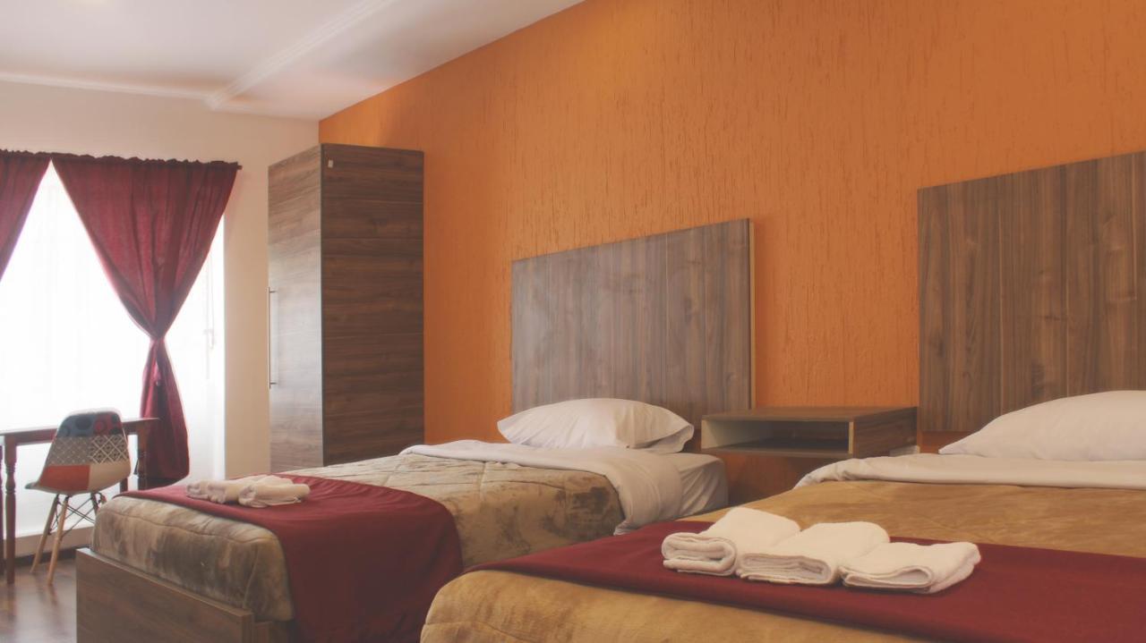 Hostal Nizza Cuenca Esterno foto