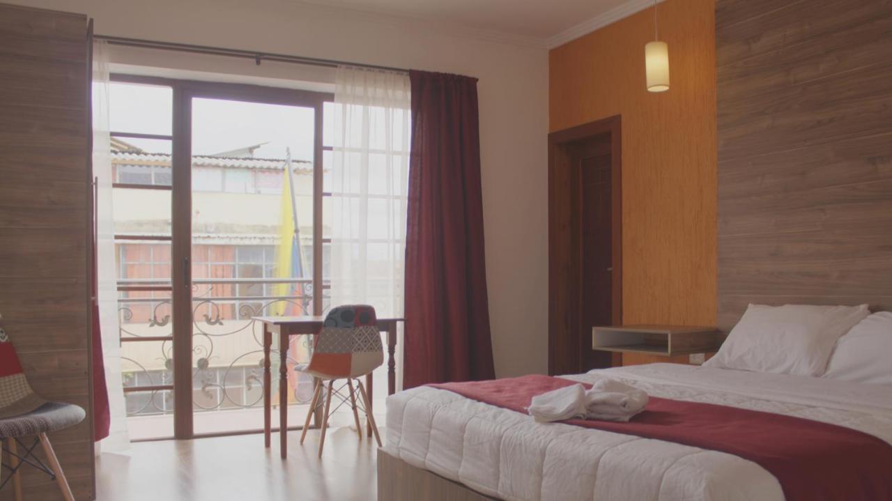 Hostal Nizza Cuenca Esterno foto