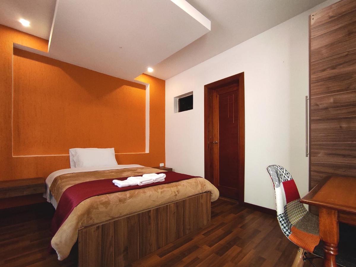 Hostal Nizza Cuenca Esterno foto